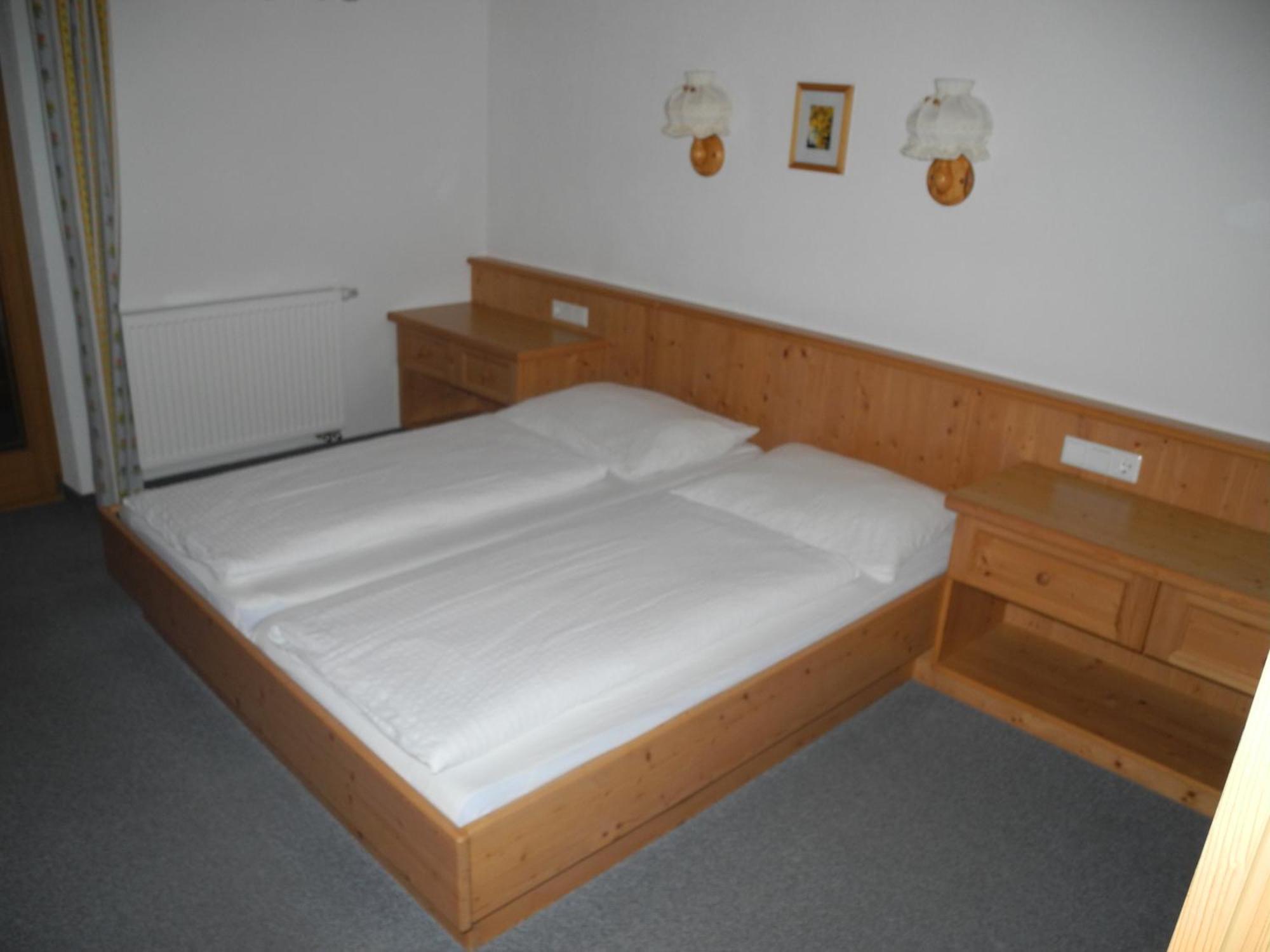 Honsnhof Appartement Tux Buitenkant foto